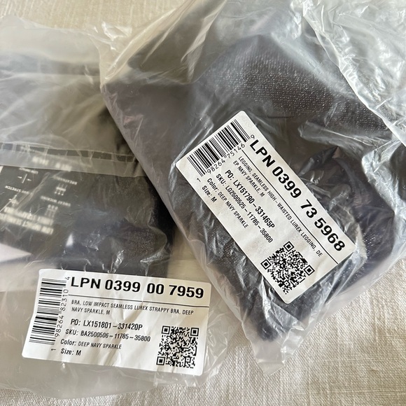 Fabletics Deep Navy Sparkle Seamless Bra & High Waisted Legging SET Size Medium - Picture 8 of 8